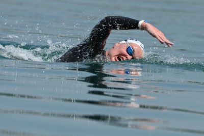 Superieure Sharon van Rouwendaal prolongeert ook EK-titel op de 10 kilometer